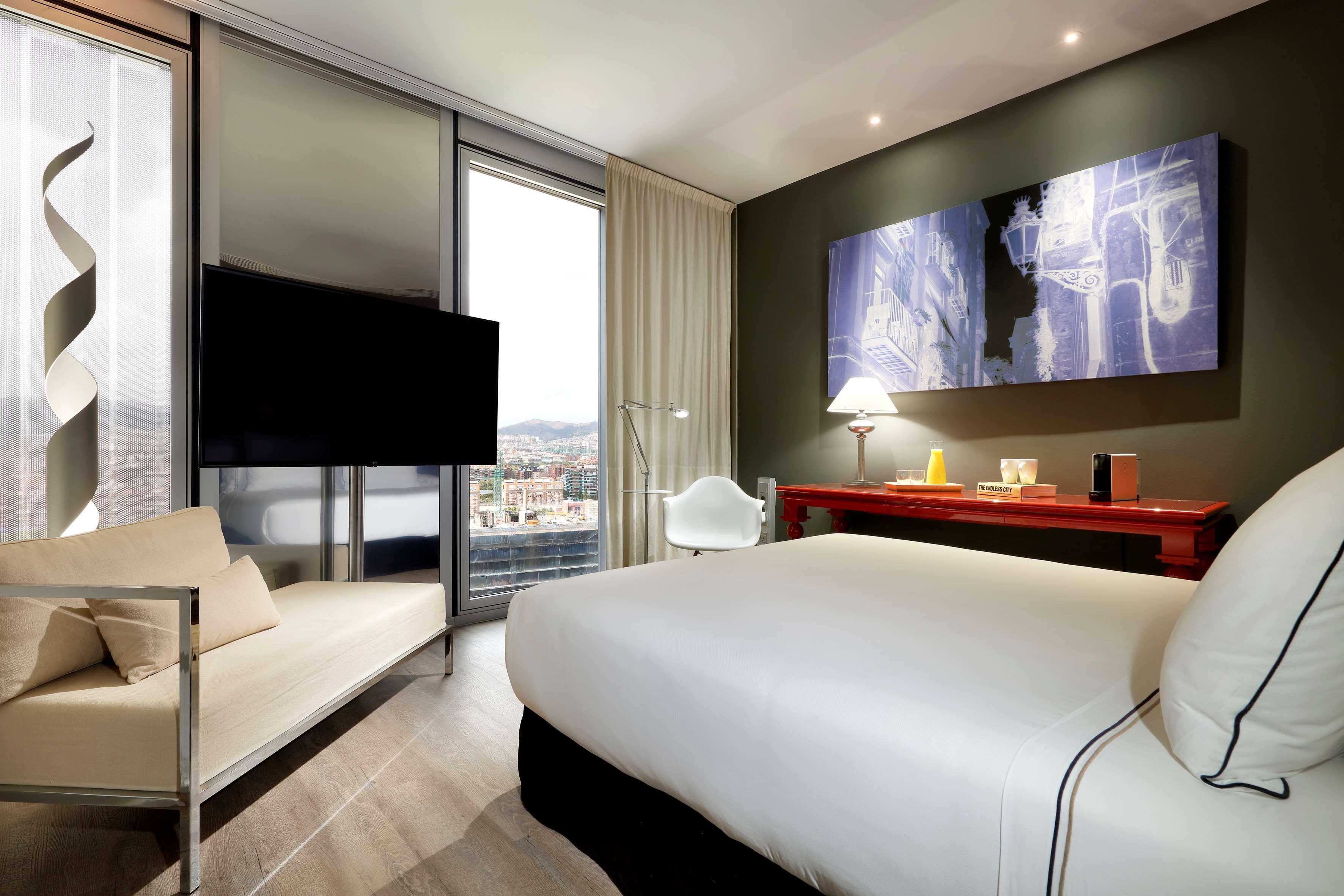 Отель Melia Barcelona Sky 4* Sup Экстерьер фото