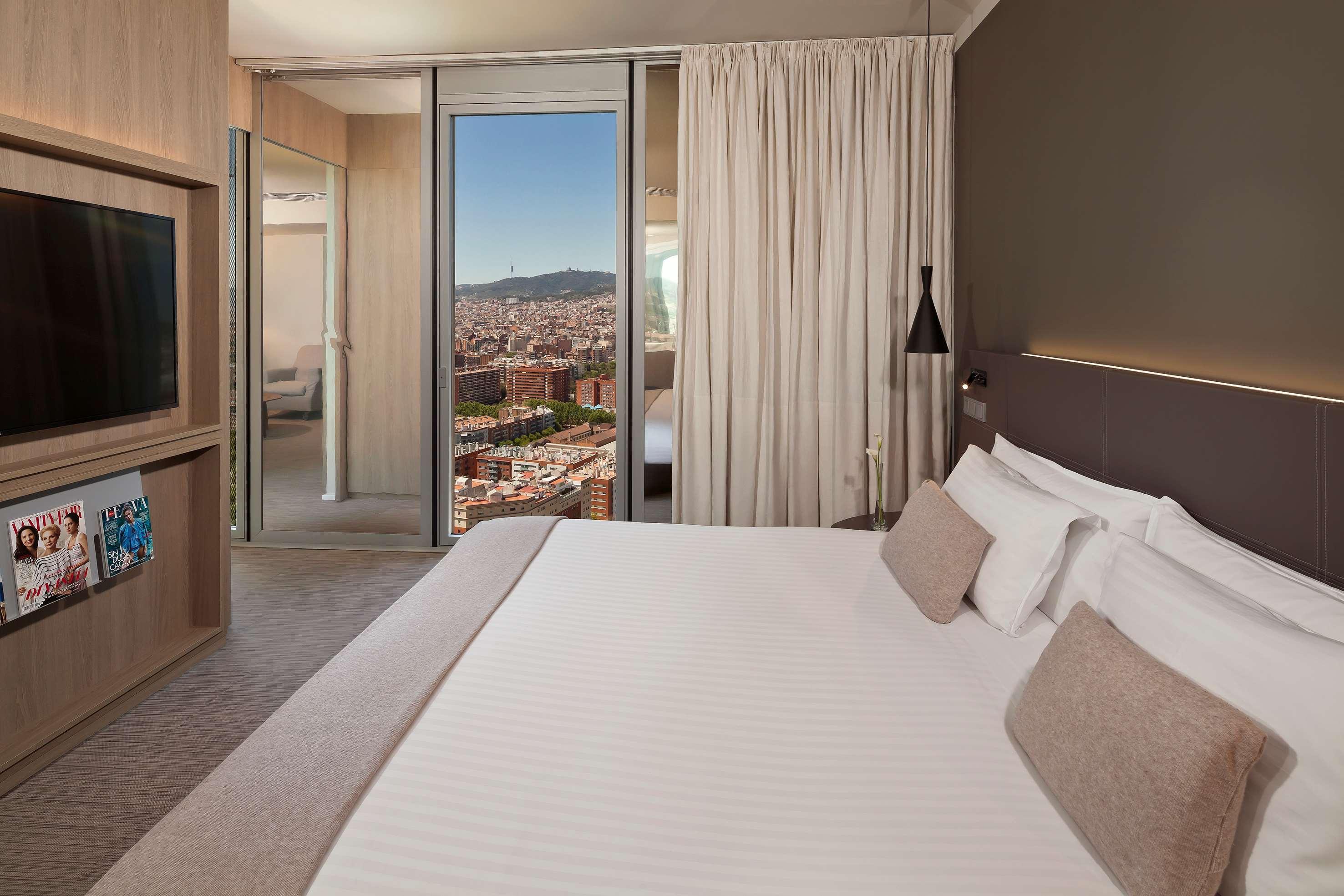 Отель Melia Barcelona Sky 4* Sup Экстерьер фото