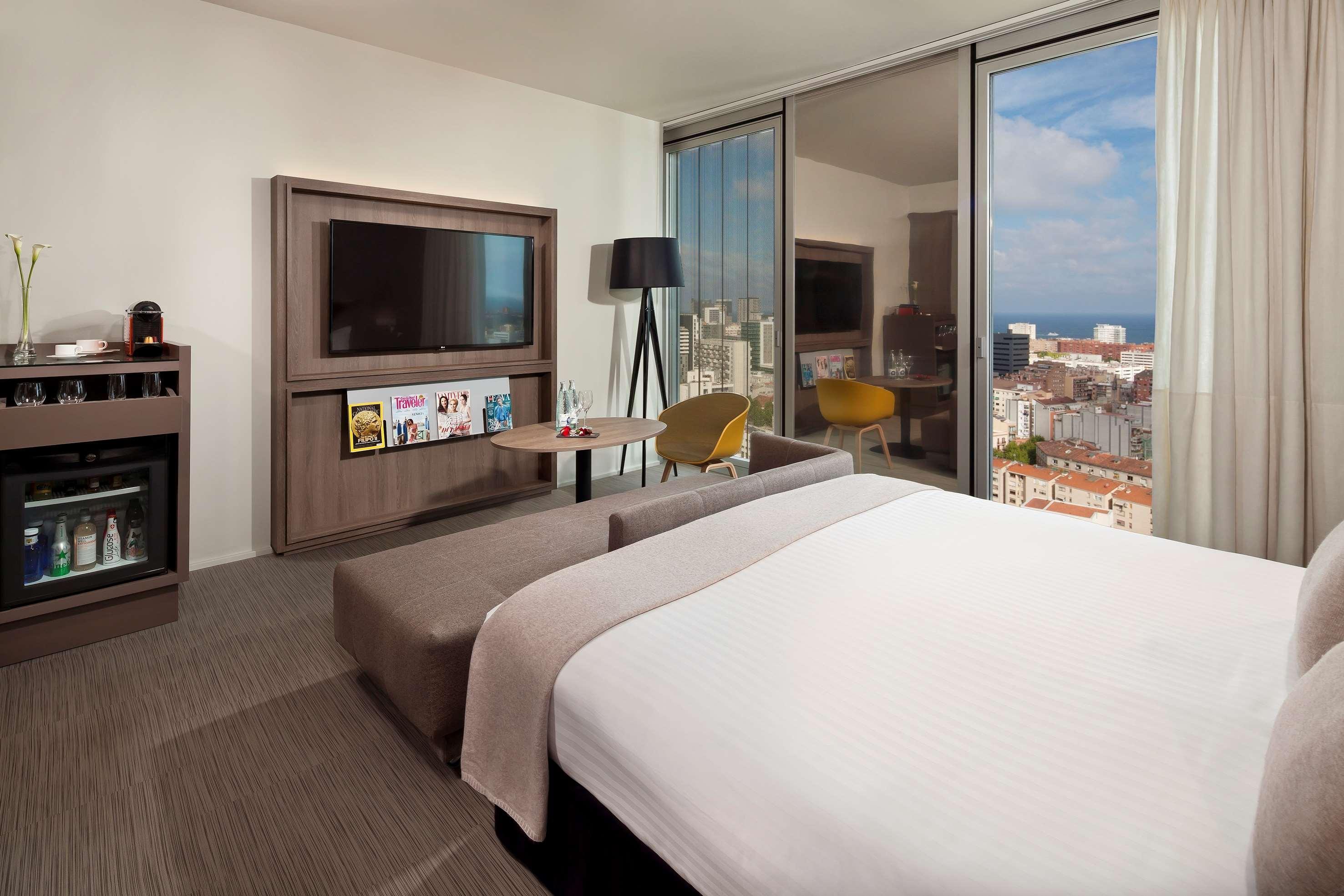 Отель Melia Barcelona Sky 4* Sup Экстерьер фото