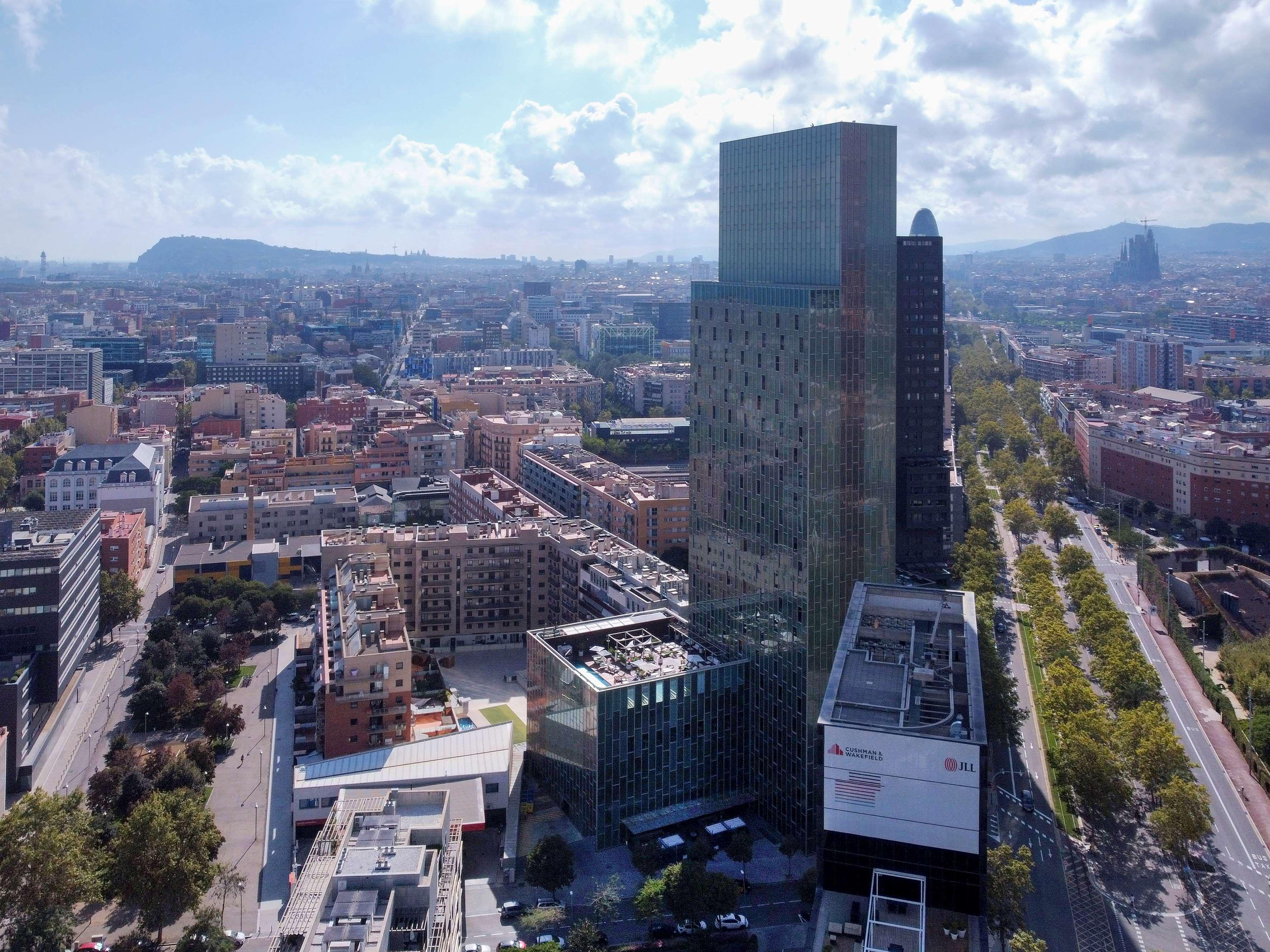 Отель Melia Barcelona Sky 4* Sup Экстерьер фото