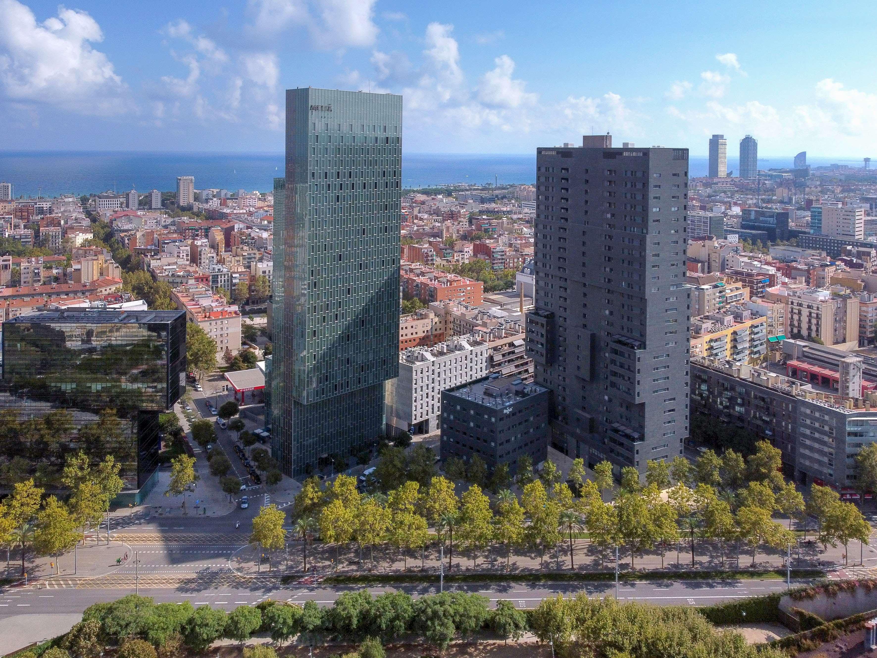 Отель Melia Barcelona Sky 4* Sup Экстерьер фото