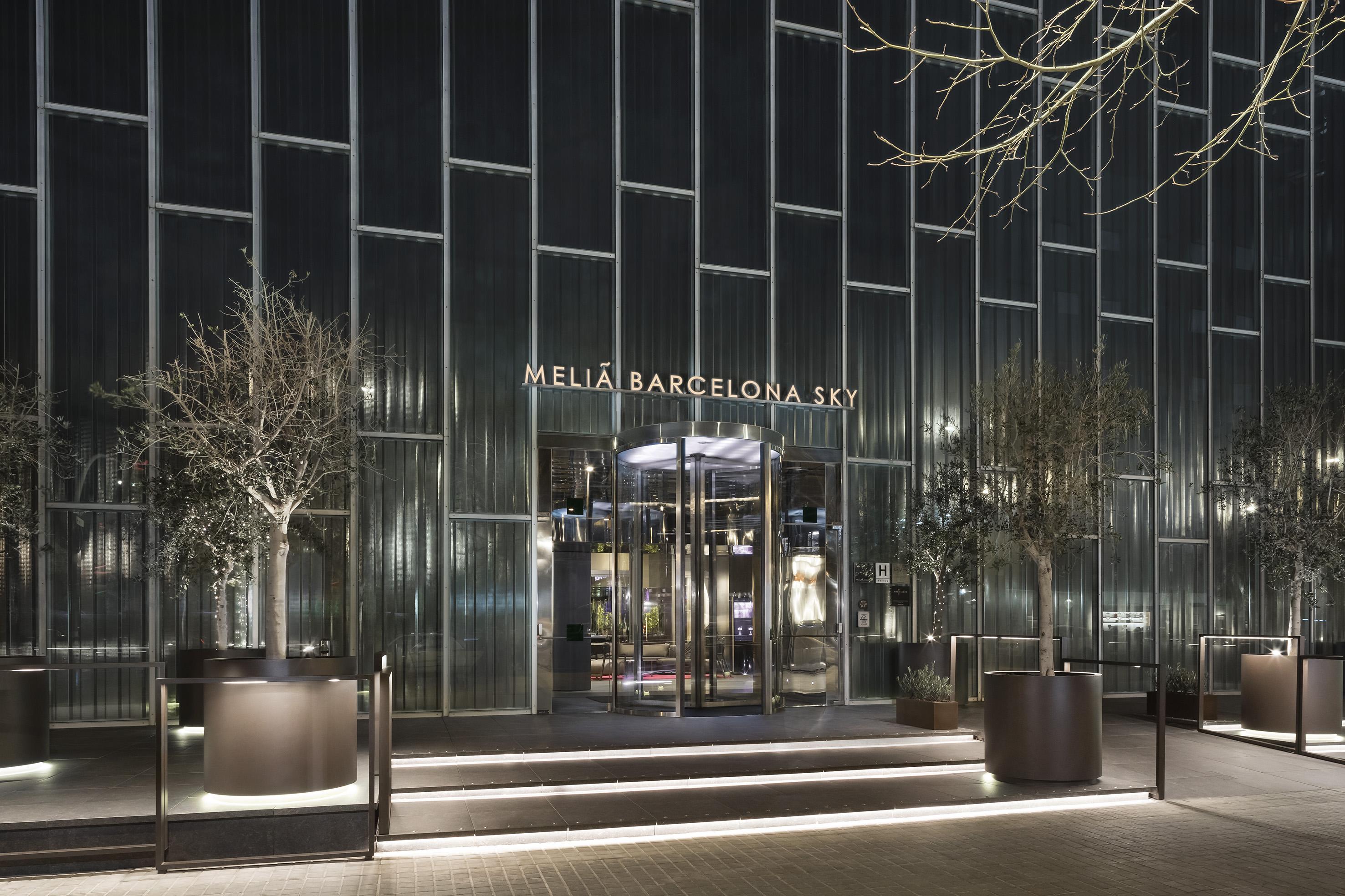 Отель Melia Barcelona Sky 4* Sup Экстерьер фото