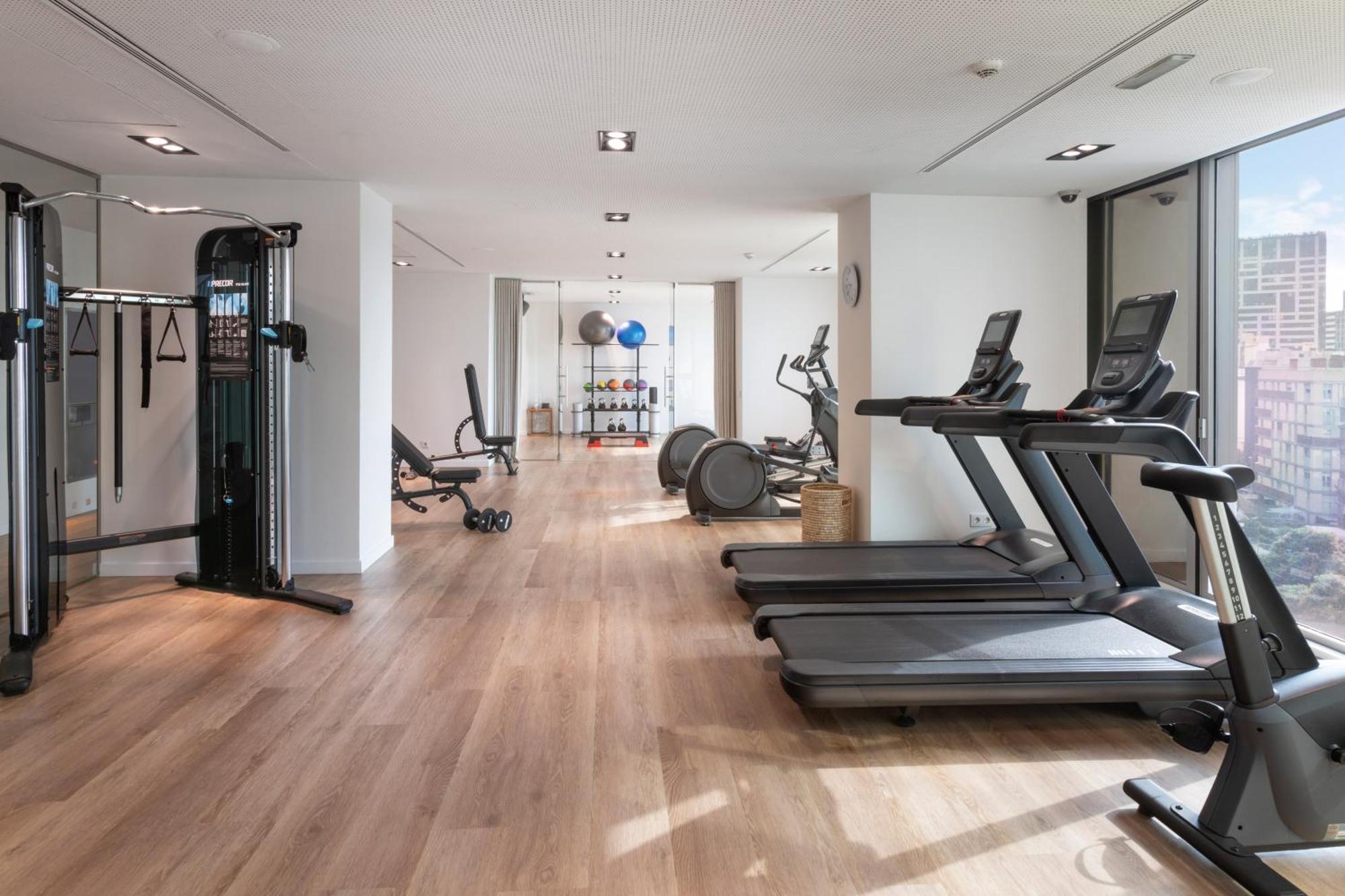 Отель Melia Barcelona Sky 4* Sup Экстерьер фото