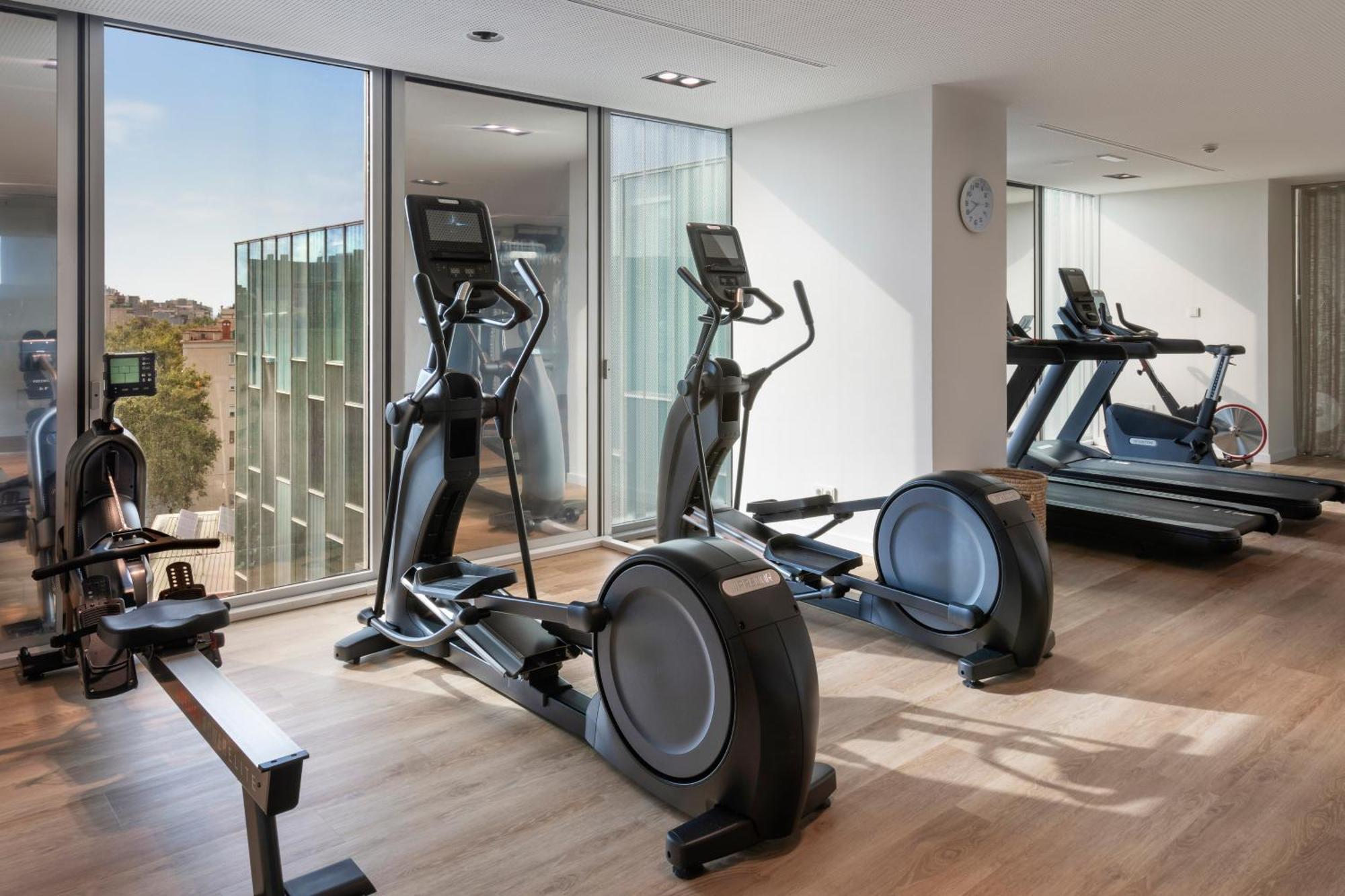 Отель Melia Barcelona Sky 4* Sup Экстерьер фото